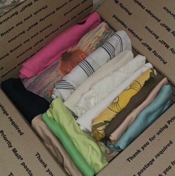 HUGE MYSTERY BOX 📦 - Picture 3 of 4